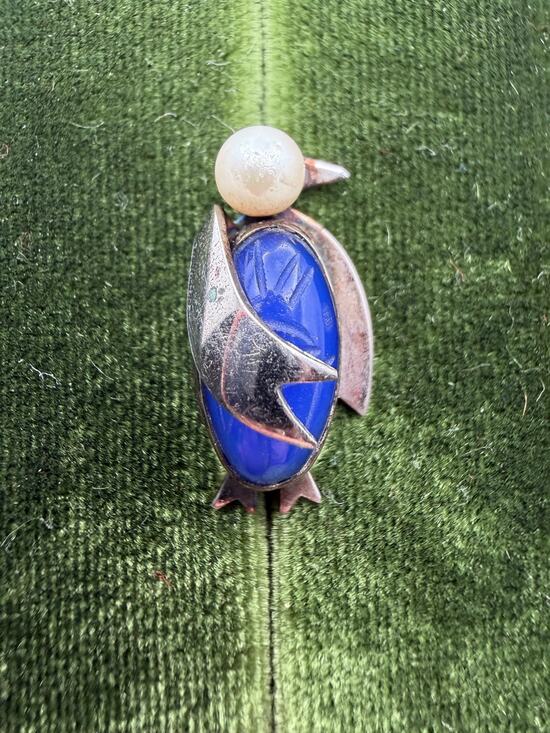 W.E. Richards Company Jewelry - sterling silver penguin carved blue scarab pearl brooch pin WRE